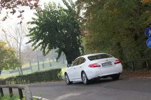 Infiniti M35h - Prova su strada 2012