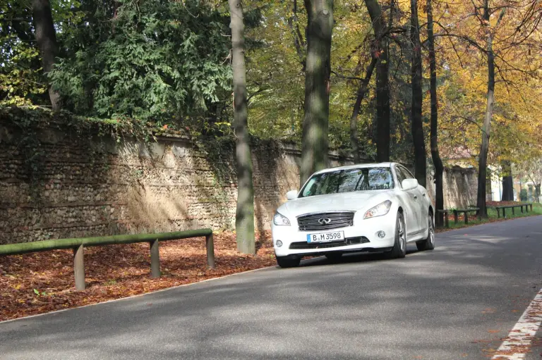 Infiniti M35h - Prova su strada 2012 - 74