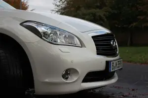 Infiniti M35h - Prova su strada 2012