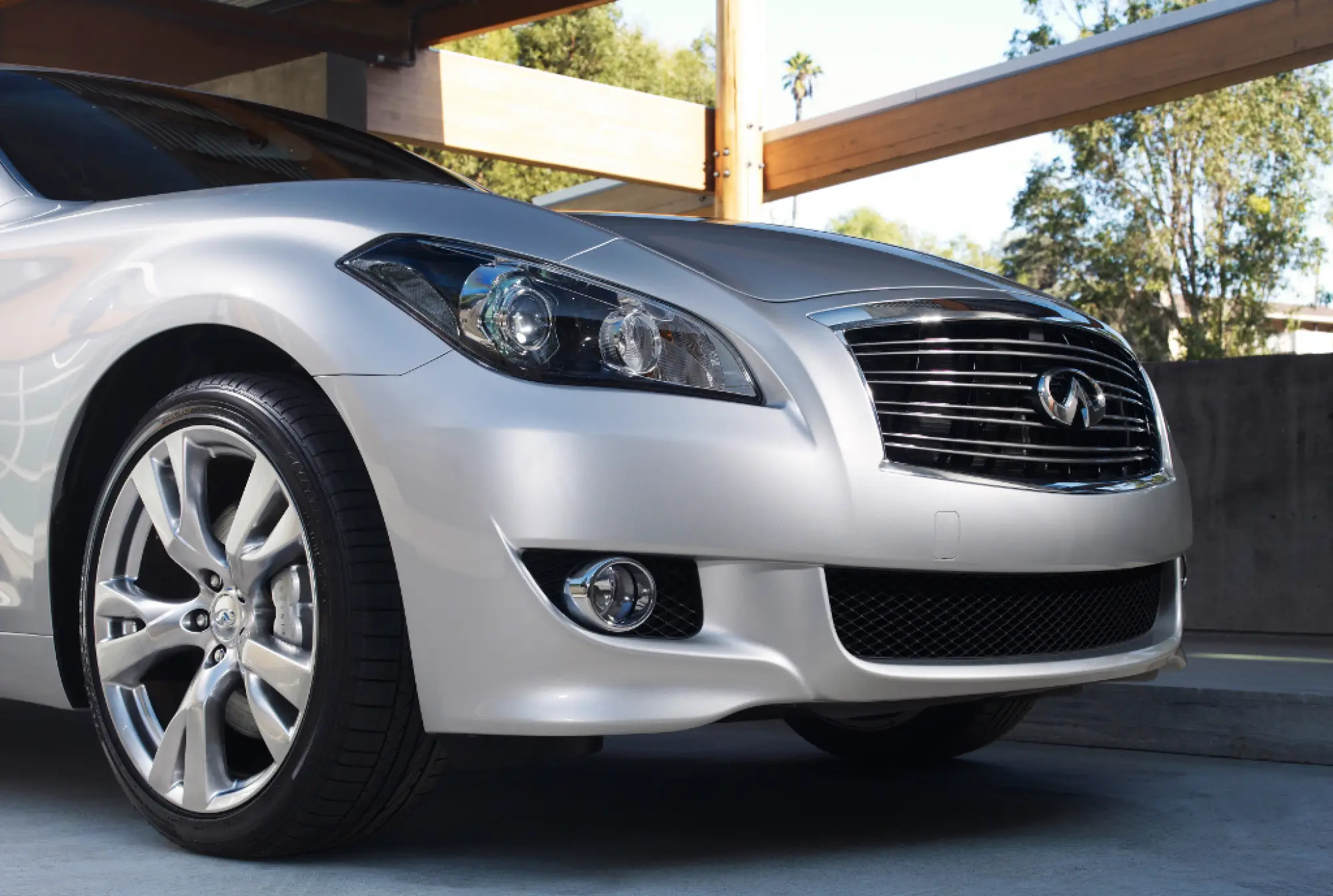 Infiniti M37 MY10 - 2