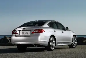 Infiniti M37 MY10