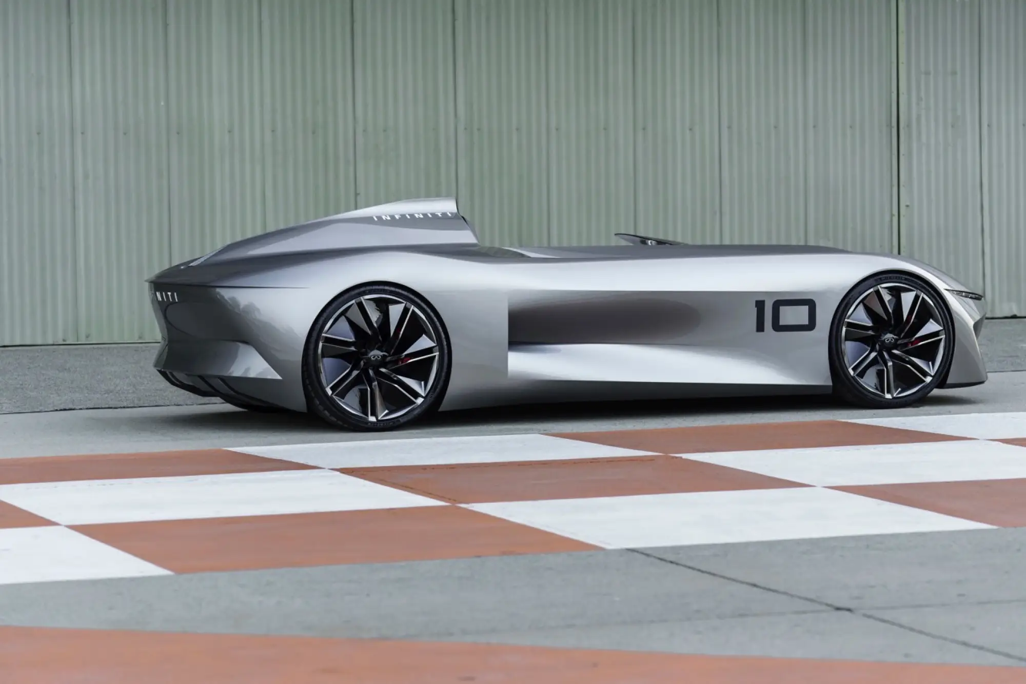 Infiniti Prototype 10 - 24