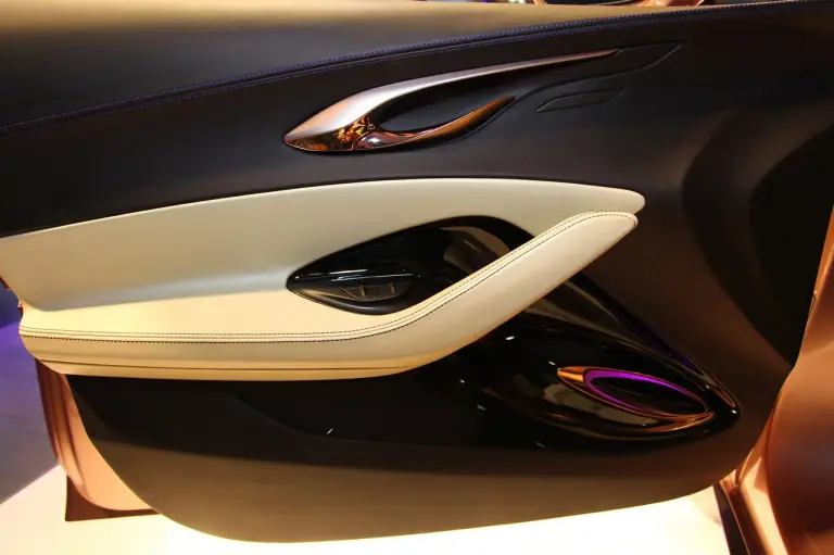  Infiniti Q30 Concept - Salone di Francoforte 2013 - 3