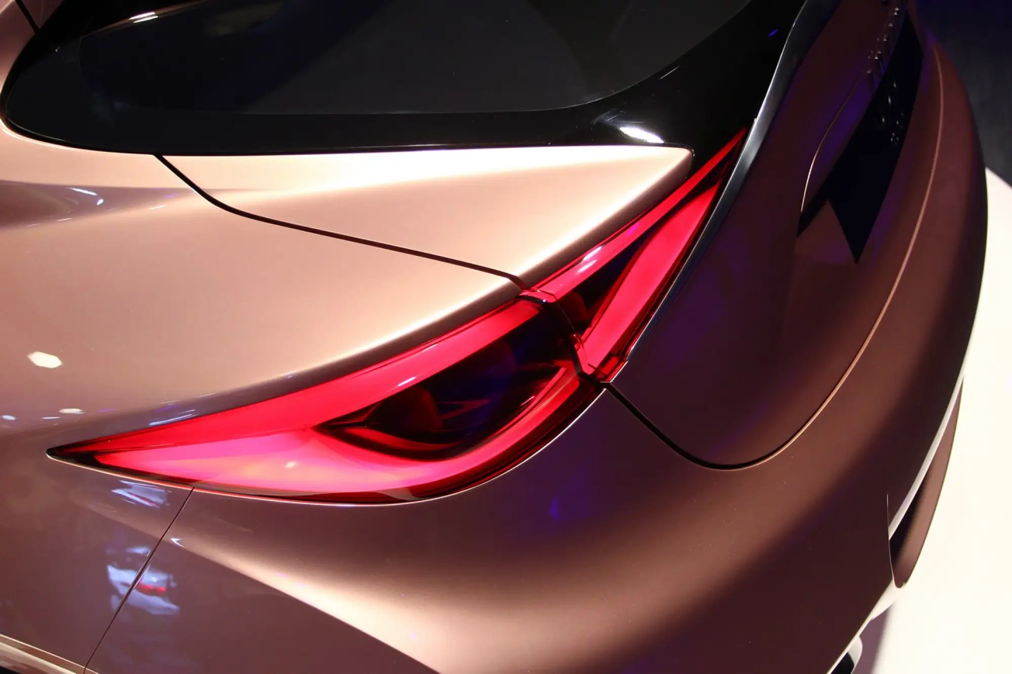  Infiniti Q30 Concept - Salone di Francoforte 2013 - 4