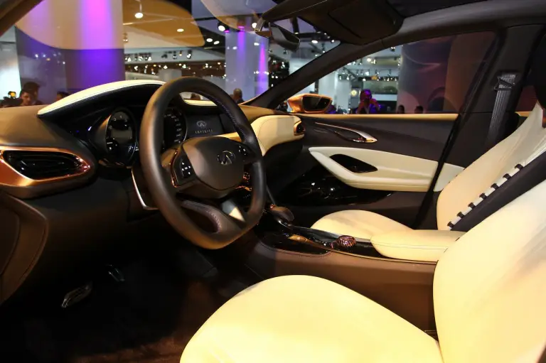  Infiniti Q30 Concept - Salone di Francoforte 2013 - 11