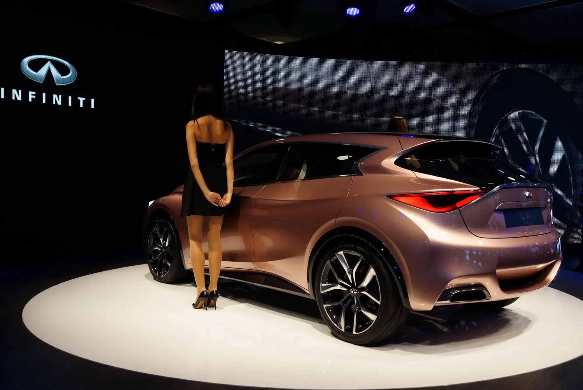 Infiniti Q30 Concept - 2