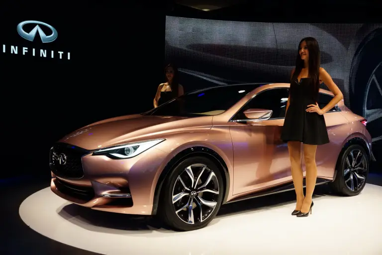 Infiniti Q30 Concept - 11