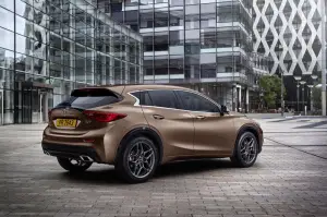 Infiniti Q30 - foto delle versioni Premium e Sport - 15