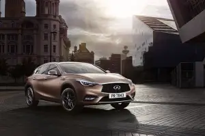 Infiniti Q30 - foto delle versioni Premium e Sport - 31