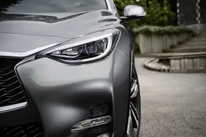 Infiniti Q30 - foto delle versioni Premium e Sport - 47