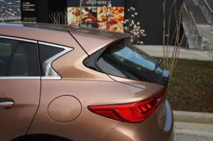 Infiniti Q30 - prova su strada 2016