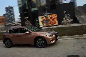 Infiniti Q30 - prova su strada 2016