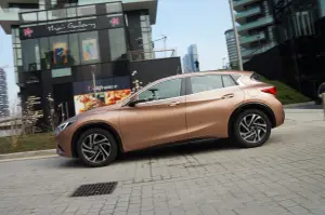 Infiniti Q30 - prova su strada 2016