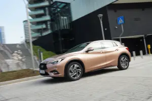 Infiniti Q30 - prova su strada 2016