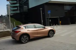 Infiniti Q30 - prova su strada 2016