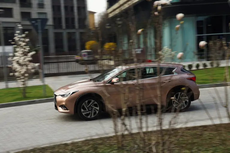 Infiniti Q30 - prova su strada 2016 - 35