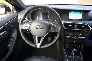 Infiniti Q30 - prova su strada 2016