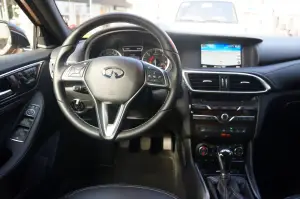 Infiniti Q30 - prova su strada 2016