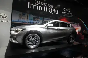 Infiniti Q30 - Salone di Francoforte 2015