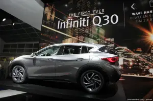 Infiniti Q30 - Salone di Francoforte 2015