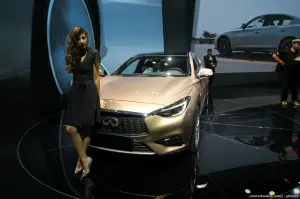 Infiniti Q30 - Salone di Francoforte 2015