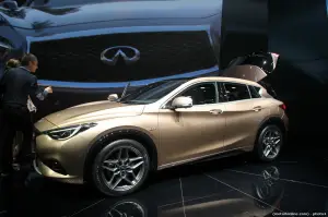 Infiniti Q30 - Salone di Francoforte 2015