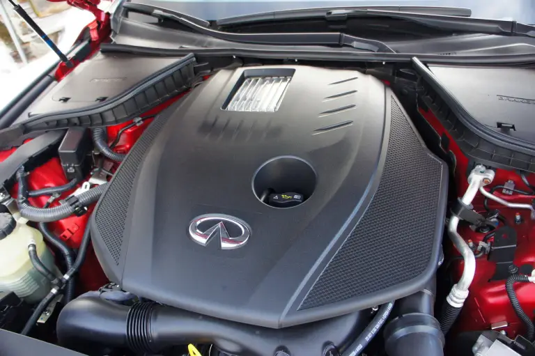 Infiniti Q50 2.0t Prova su strada 2015 - 3