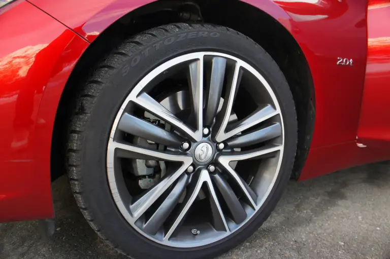 Infiniti Q50 2.0t Prova su strada 2015 - 5