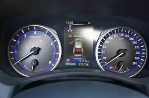 Infiniti Q50 2.0t Prova su strada 2015 - 7
