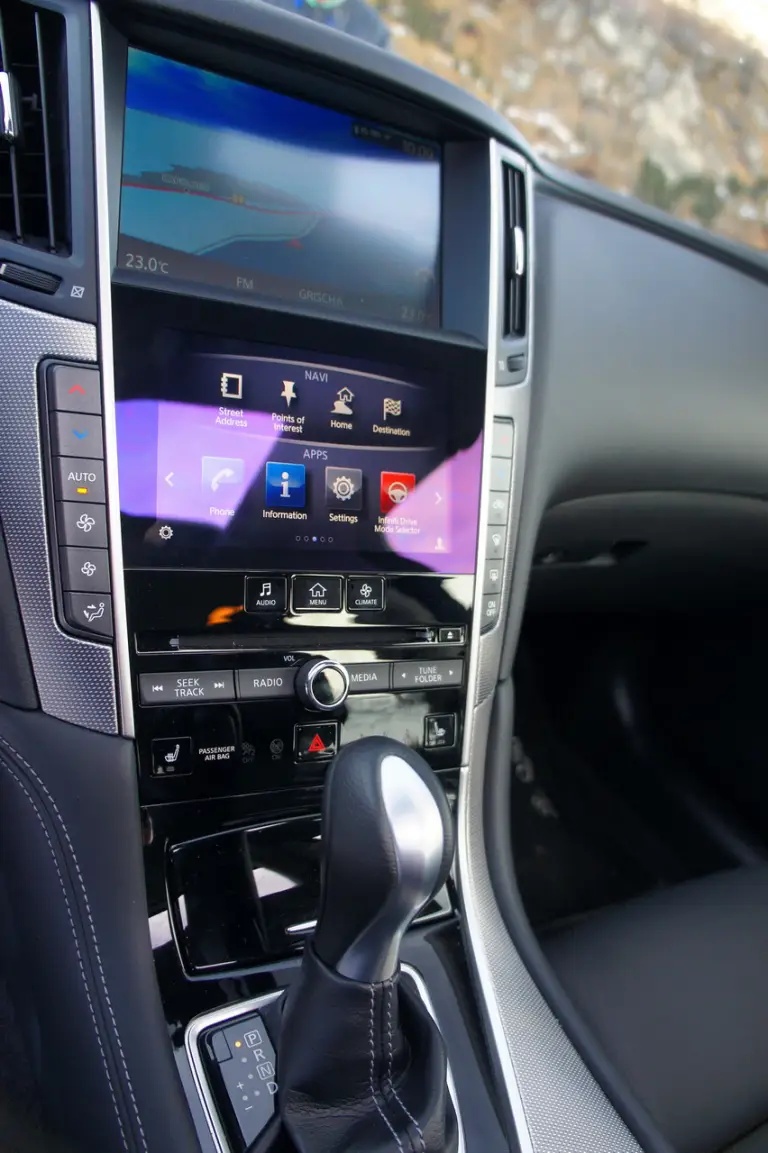 Infiniti Q50 2.0t Prova su strada 2015 - 9