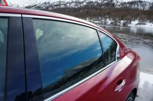 Infiniti Q50 2.0t Prova su strada 2015 - 14