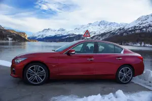 Infiniti Q50 2.0t Prova su strada 2015 - 17