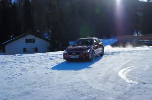 Infiniti Q50 2.0t Prova su strada 2015 - 32
