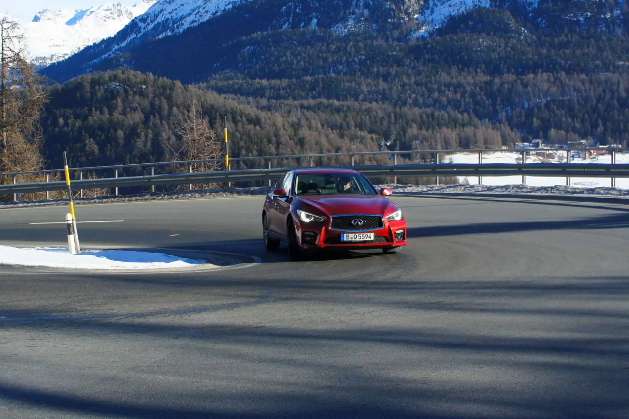 Infiniti Q50 2.0t Prova su strada 2015 - 44