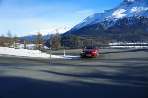 Infiniti Q50 2.0t Prova su strada 2015 - 48