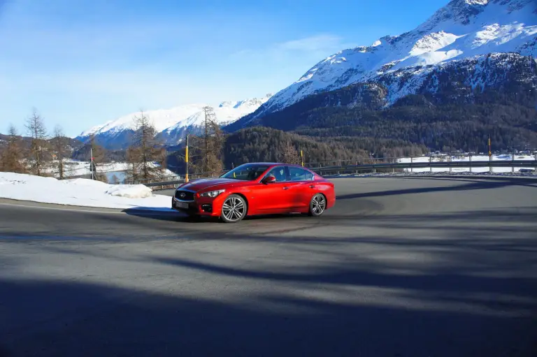Infiniti Q50 2.0t Prova su strada 2015 - 51