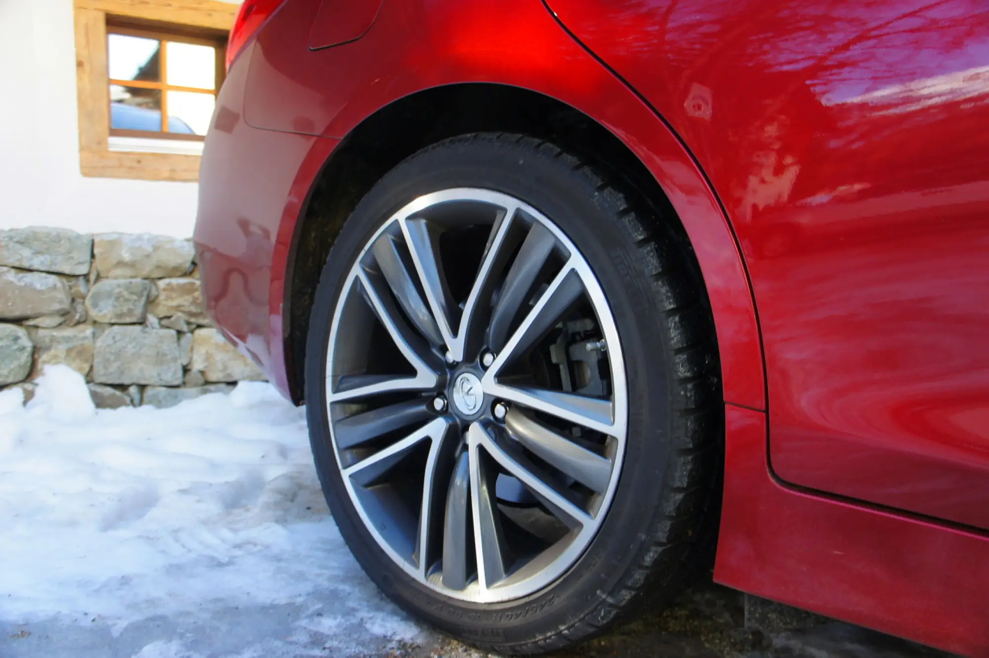 Infiniti Q50 2.0t Prova su strada 2015 - 52
