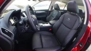 Infiniti Q50 2.0t Prova su strada 2015 - 66