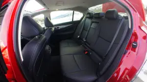 Infiniti Q50 2.0t Prova su strada 2015 - 67