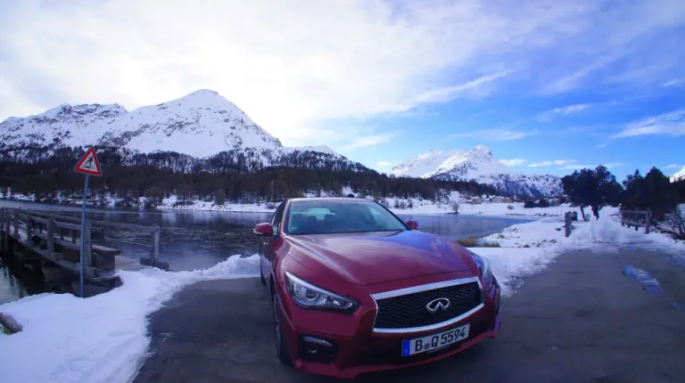 Infiniti Q50 2.0t Prova su strada 2015 - 70