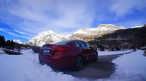 Infiniti Q50 2.0t Prova su strada 2015 - 73