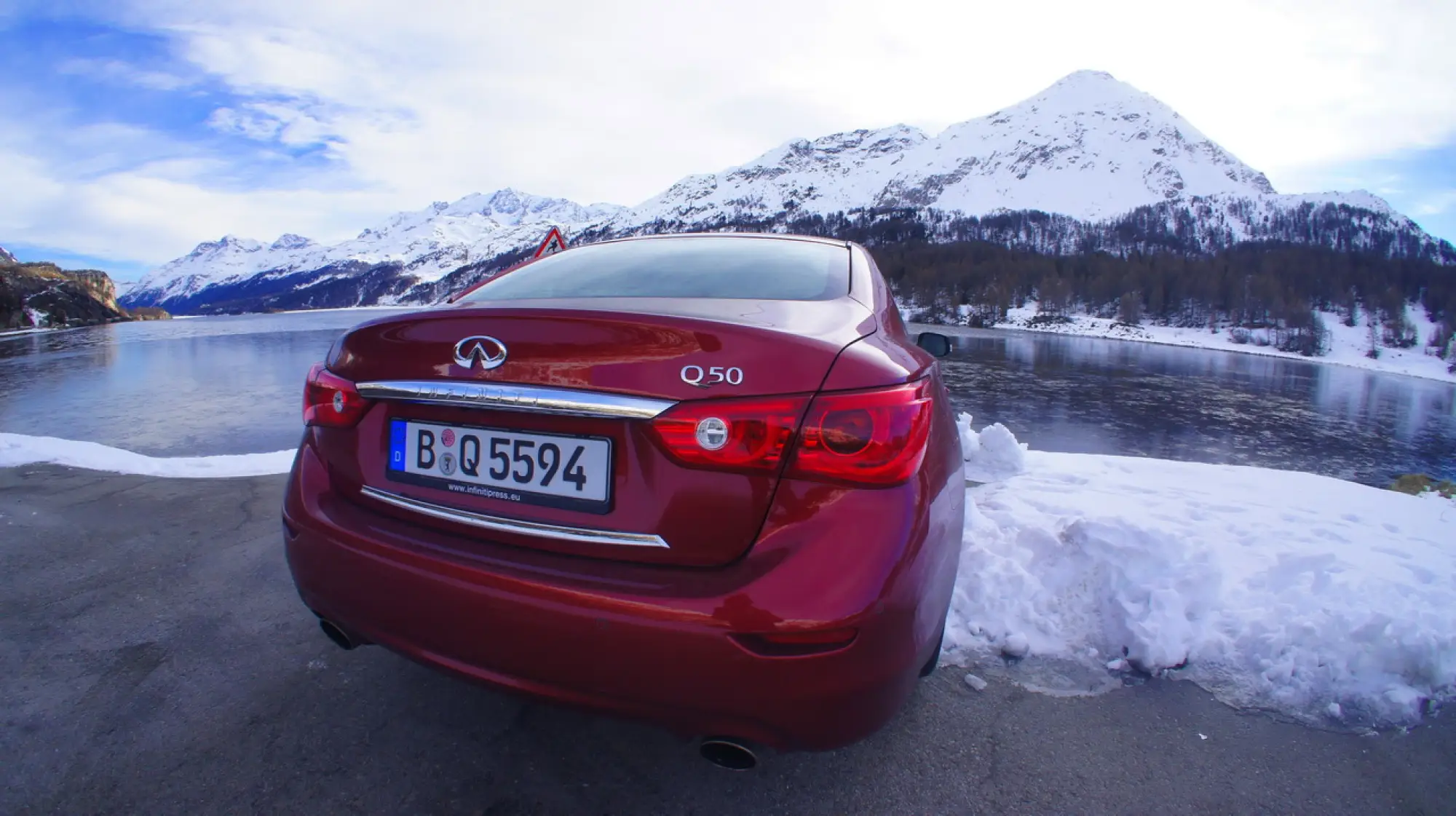 Infiniti Q50 2.0t Prova su strada 2015 - 79