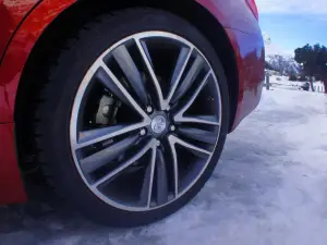 Infiniti Q50 2.0t Prova su strada 2015 - 80