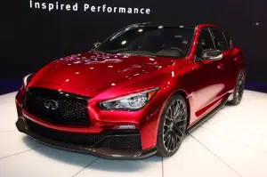 Infiniti Q50 Eau Rouge - Salone di Detroit 2014