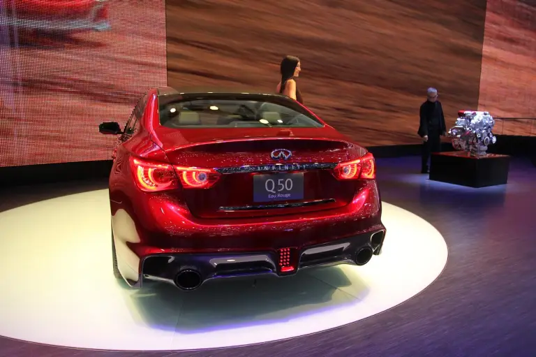 Infiniti Q50 Eau Rouge - Salone di Ginevra 2014 - 14