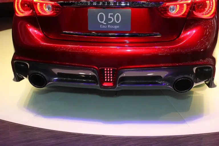 Infiniti Q50 Eau Rouge - Salone di Ginevra 2014 - 15