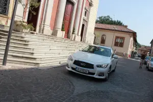 Infiniti Q50 - Prova su strada (2014)