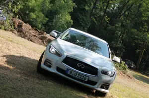 Infiniti Q50 - Prova su strada (2014)