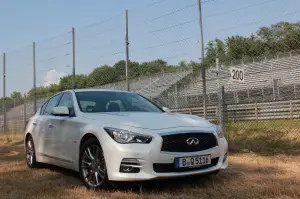 Infiniti Q50 - Prova su strada (2014)