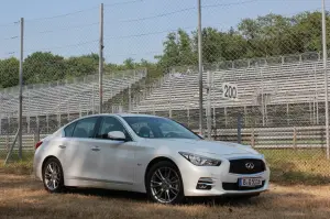 Infiniti Q50 - Prova su strada (2014)